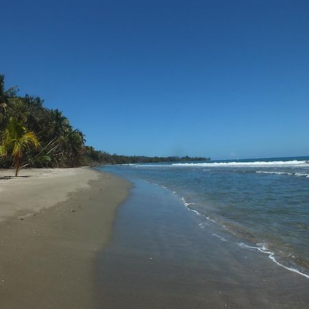 Cabinas Caribe Luna Cahuita Exterior foto