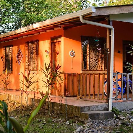Cabinas Caribe Luna Cahuita Exterior foto