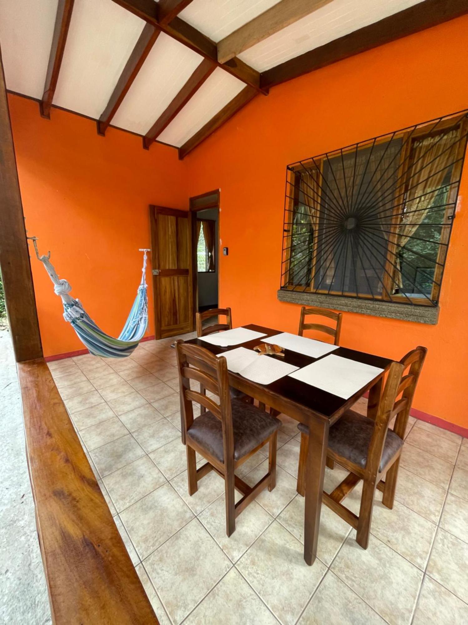 Cabinas Caribe Luna Cahuita Exterior foto