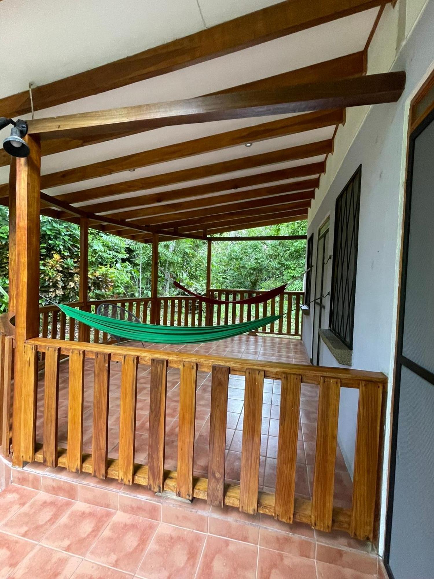 Cabinas Caribe Luna Cahuita Exterior foto