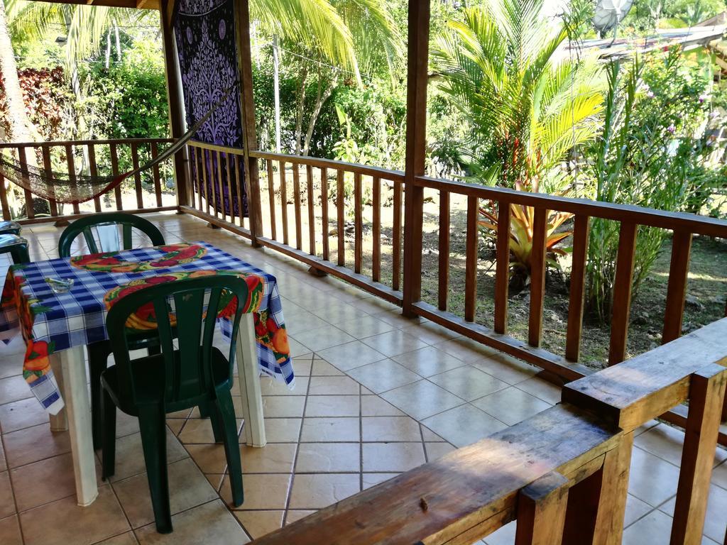 Cabinas Caribe Luna Cahuita Exterior foto